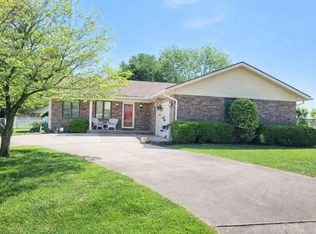 1116 Cherry Hills Dr, Mount Vernon, IN 47620