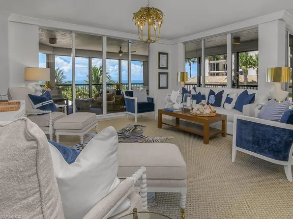 8473 Bay Colony DR #304, NAPLES, FL 34108