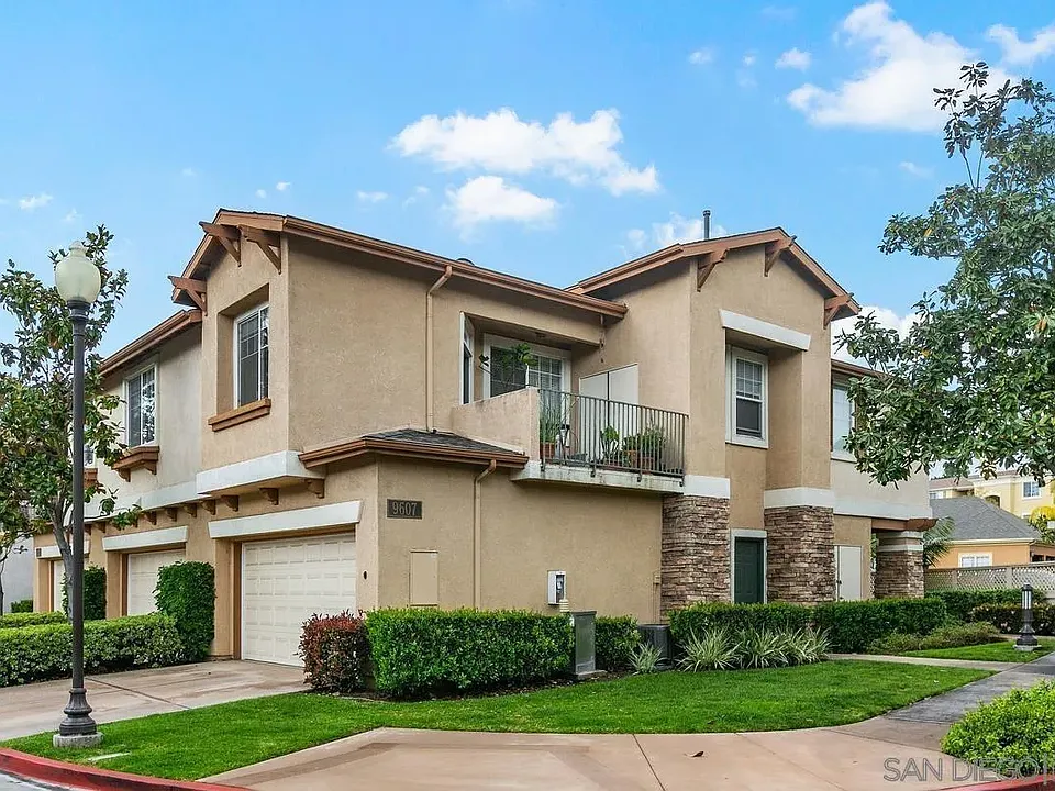 9607 W Canyon Ter W #1