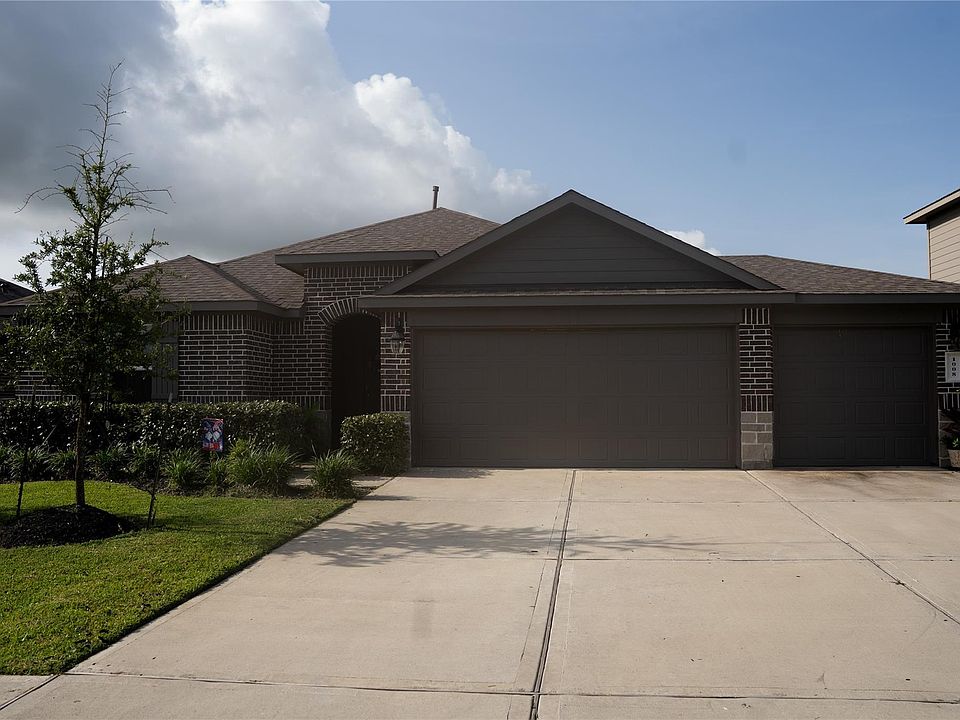 1st image of 1008 Llano Trl