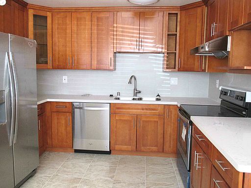 4th image of 642 Nello Dr APT 2