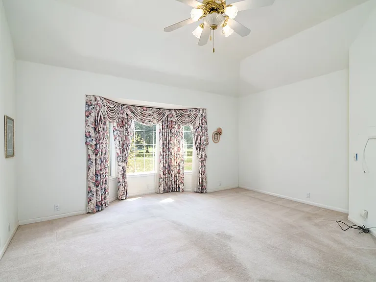 4525 Teasley Ln — Photo 7