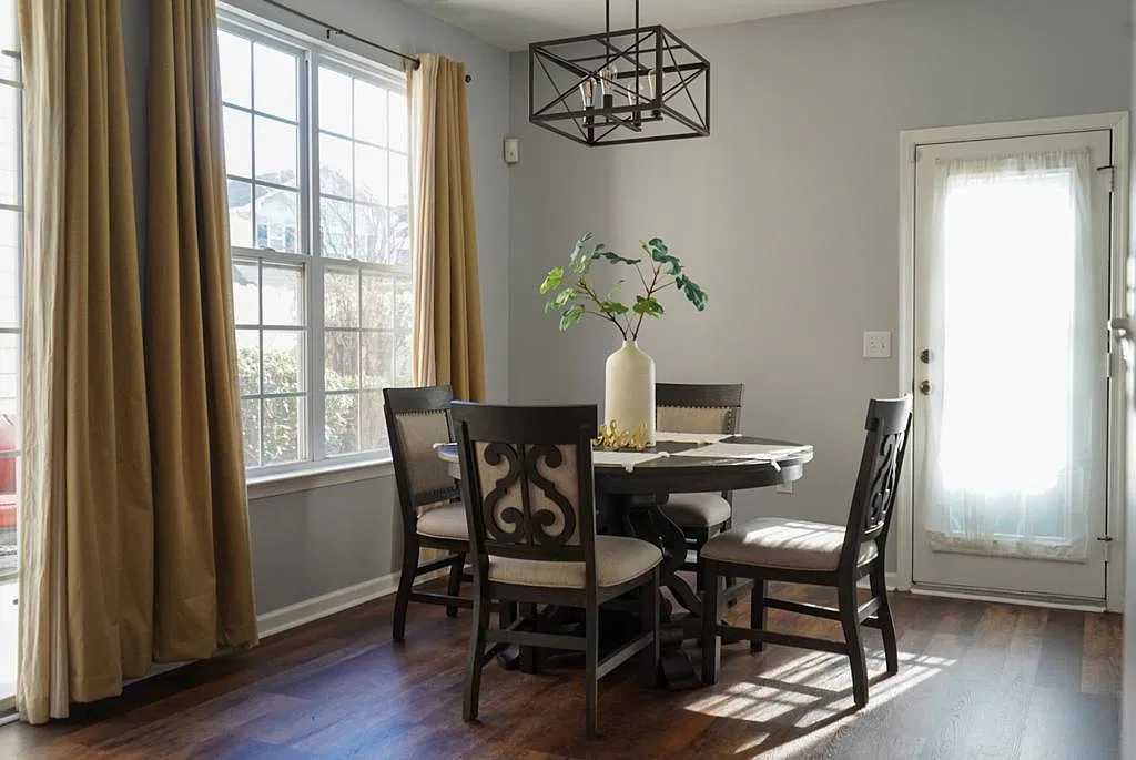 3 bed, 2.5 bath, 1633 sqft, $2,550 — Photo 4