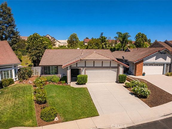 2nd image of 4384 Laurelhurst Rd