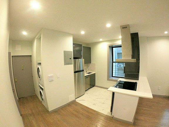 3rd image of 550 W 157th St #35
