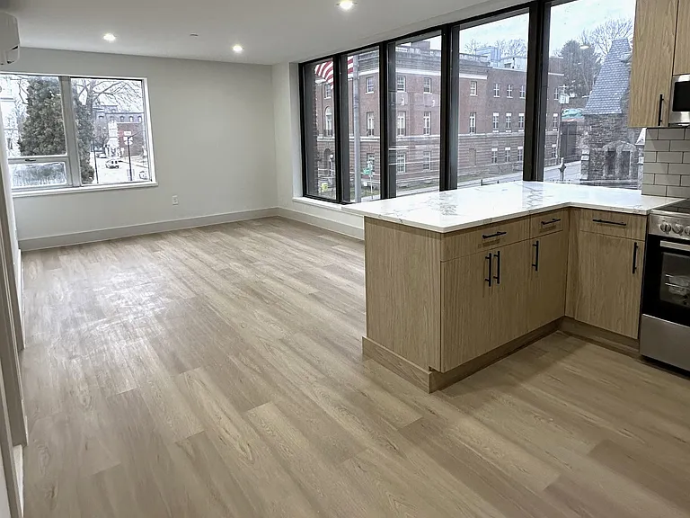 215 Main St #202 — Photo 2