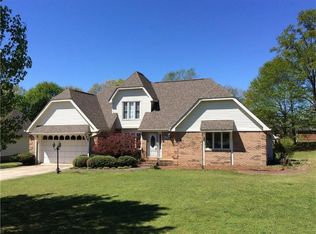 199 Oakwood Dr, Cedartown, GA