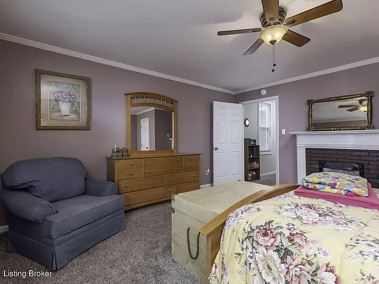 1102 Lydia St — Photo 17