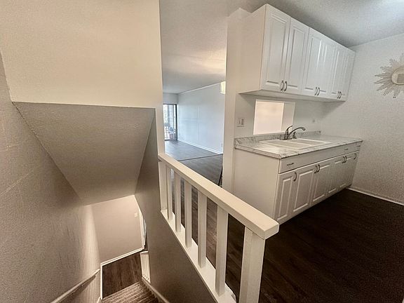 2nd image of 380 Ramsey St