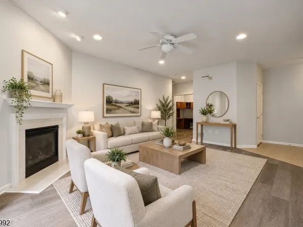 301 Regal Blvd, Livingston Twp., NJ 07039