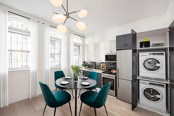 Rented by Bold New York | media 10