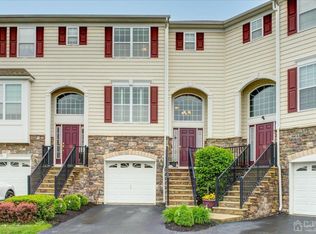 16 Daly Ct, Old Bridge, NJ 08857