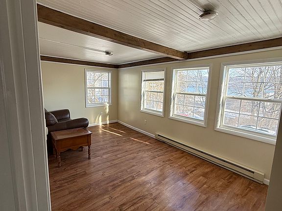 4th image of 112 N Monroe St #1