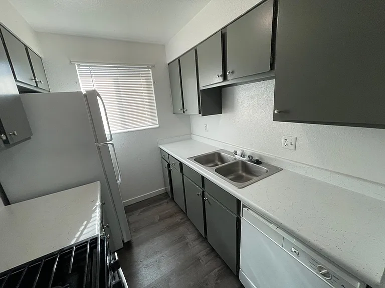 2707 S Adams Street — Photo 3