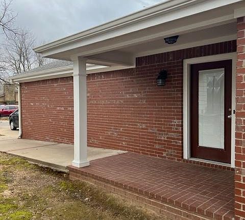 Entry door with ramp