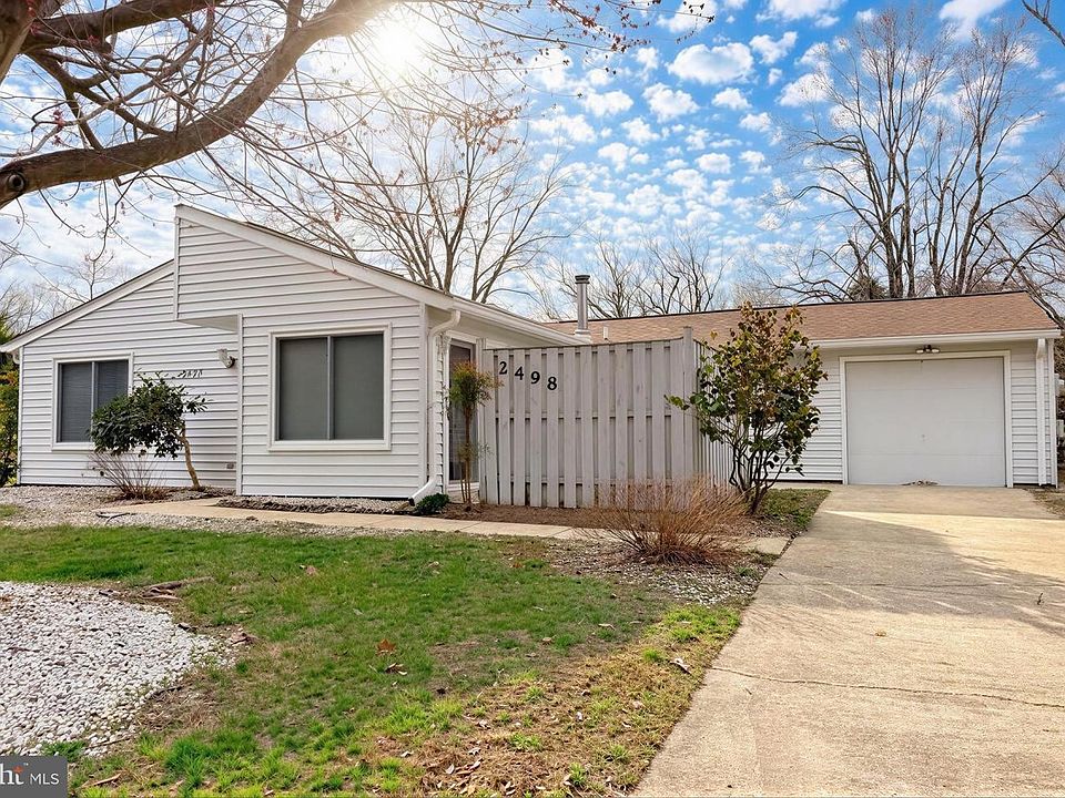 1st image of 2498 Wakefield Cir