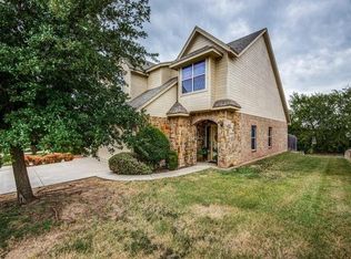 200 Greathouse Vlg, Decatur, TX 76234