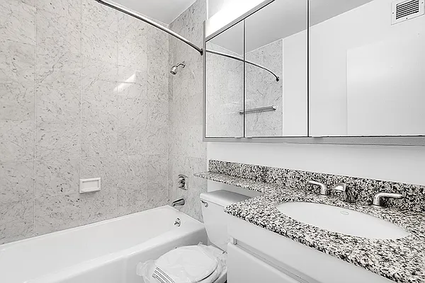 Rented by Mirador Real Estate | media 9