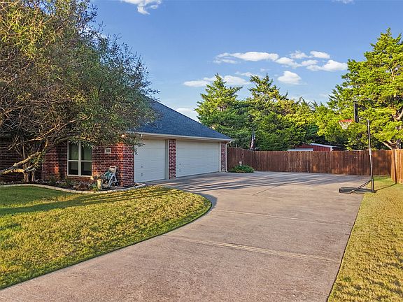 4th image of 4430 Jakes Way