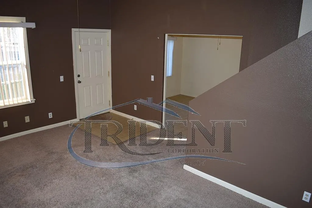 831 Louise Ave — Photo 4