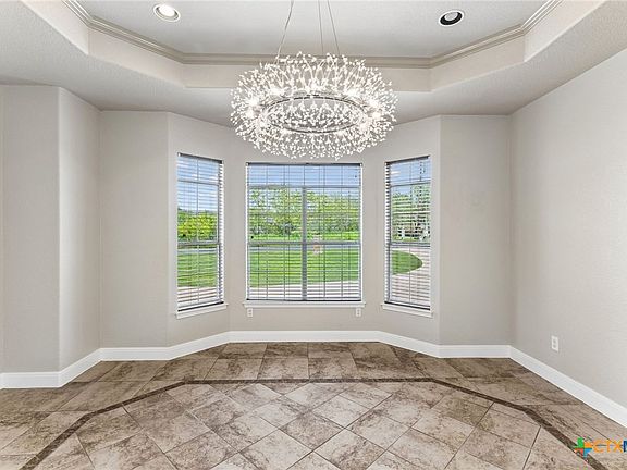 5th image of 107 Oakview Dr