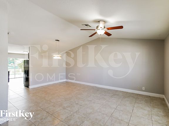 2nd image of 5629 Priscilla Ln