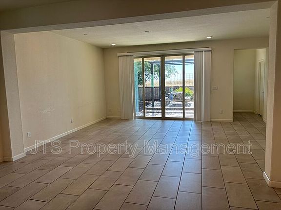 5th image of 3686 Rockdale Dr