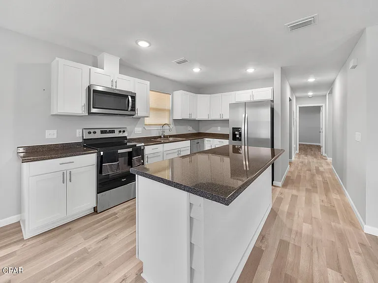 3109 E 2nd Plz — Photo 9