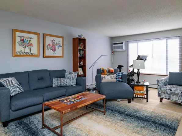 4009 Heritage Hills Dr APT 203, Bloomington, MN 55437
