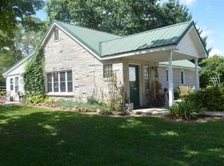 1616 Hidden Acres Dr, Bedford, IN 47421