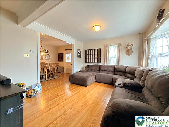 4th image of 511 S Broadway