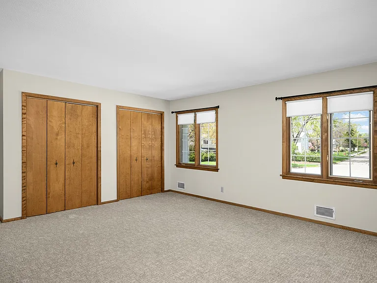 7410 Oaklawn Ave — Photo 24