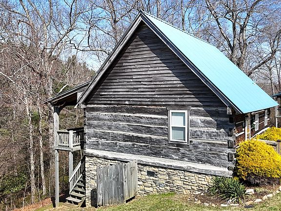 3rd image of 5 Mountain Village Ln