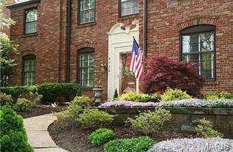 3rd image of 8132 Gannon Ave