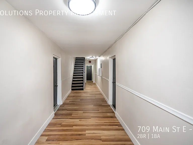 709 Main St E #3 — Photo 5