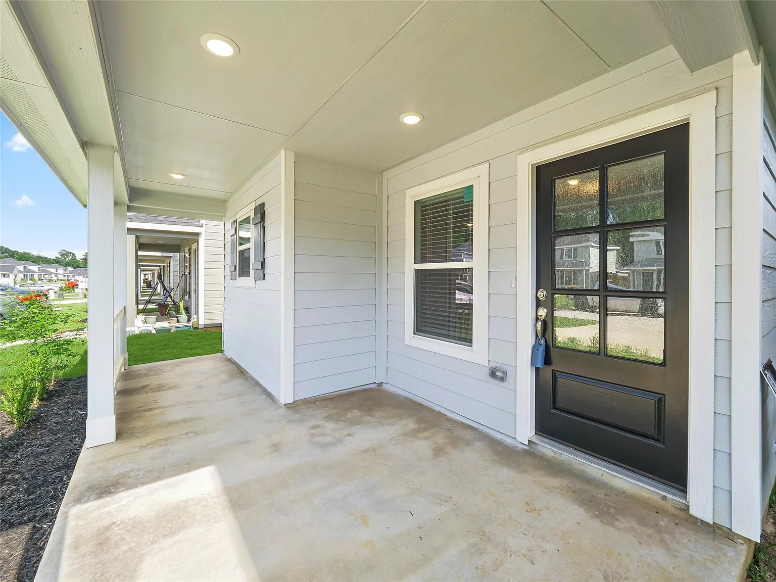 3 bed, 2.0 bath, 1000 sqft, $1,550 — Photo 2