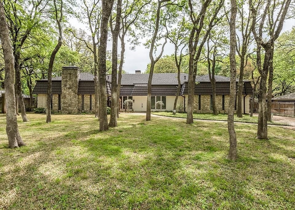 1st image of 2104 Tretorn Ct