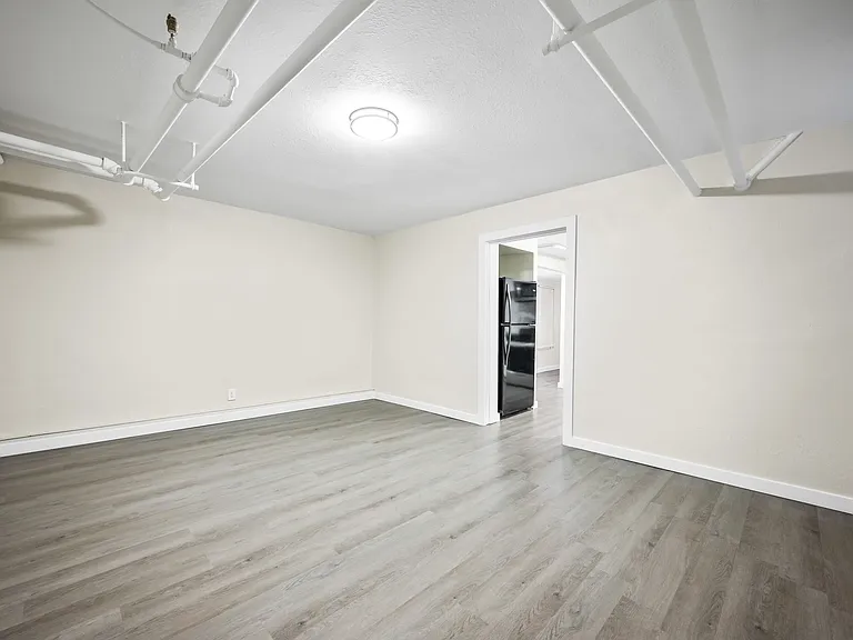 1201 N Underhill St #K — Photo 3