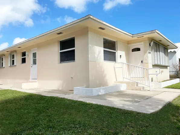 1949 Fletcher St, Hollywood, FL 33020