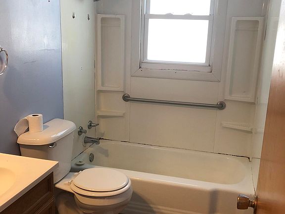 4th image of 2532 Avenue M