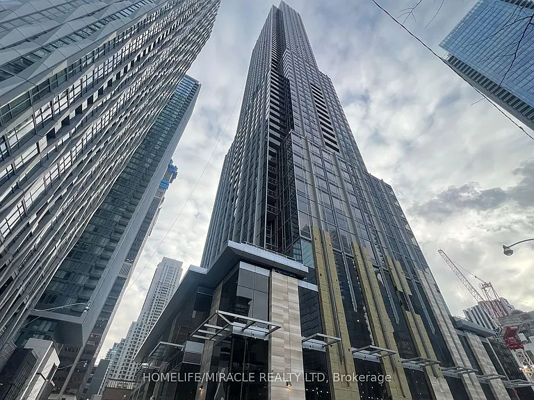 11 Yorkville Ave #2201 — Photo 1