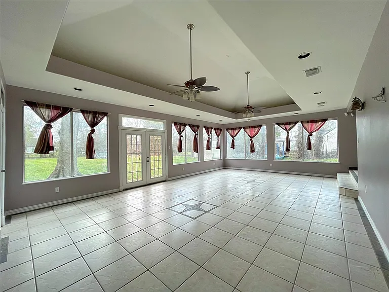 7230 Sims Dr — Photo 6