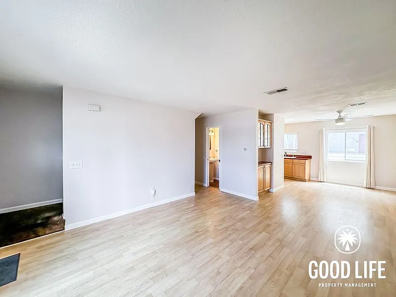 2 bed, 1.5 bath, 1035 sqft, $3,000 — Photo 3