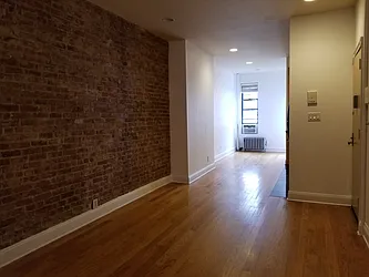 Rented by Domus Realty