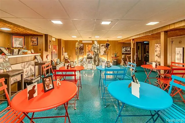 memorabilia room