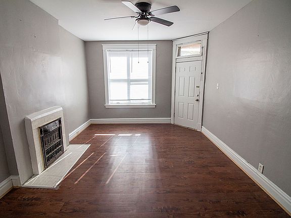 3rd image of 4221-4223 Dewey Ave #4221