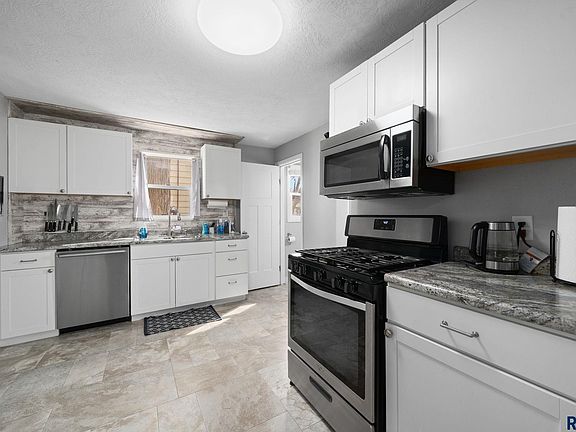 5th image of 516 S Willow Ave
