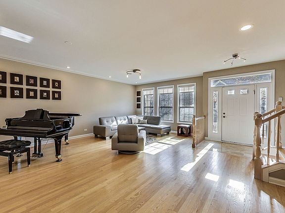 2nd image of 2658 Goldenrod Ln