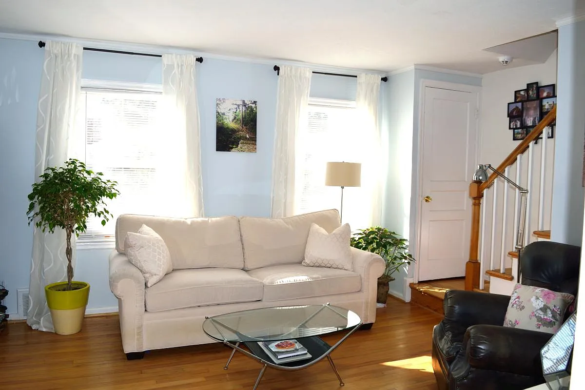 3 bed, 1131 sqft, $3,350 — Photo 3
