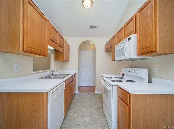4th image of 5517 Katherine Ct
